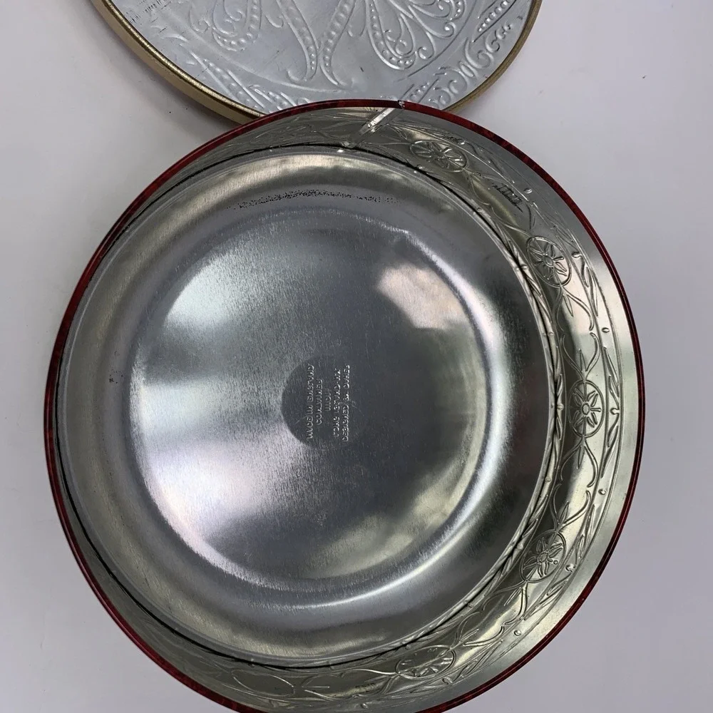 Daher Embossed Round Red Gold Mosaic Tin w Lid Made In England Vtg Biscuit